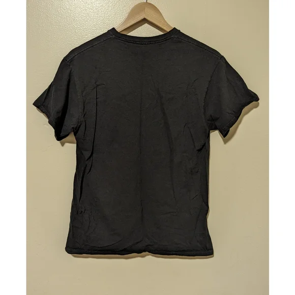 🔒SOLD🔒 Naruto black grid tee | GUC | Size M - Picture 3 of 3